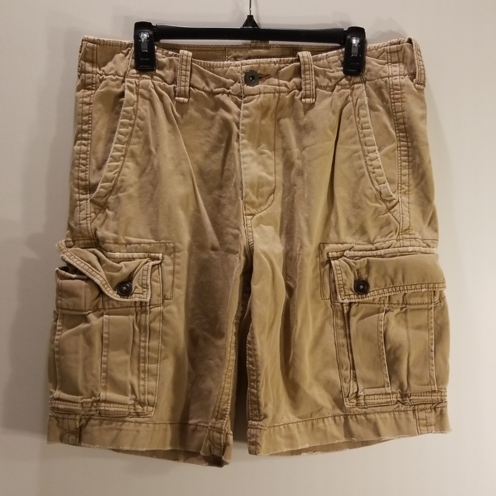 American Eagle - Classic Length Cargo Shorts - 32